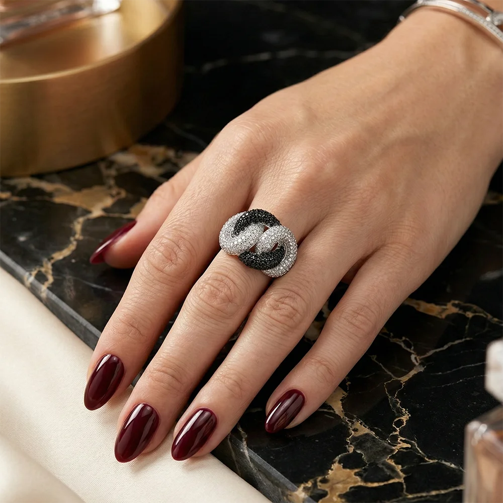 

YLMyself Statement Flower Ring/Round Black White Crystal Large Cocktail Fashion Jewelry For Women