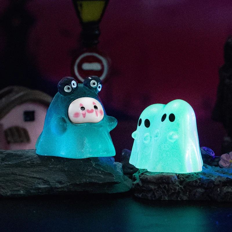 2Pcs Festival Ghost Luminous Figurine Model Car Ornaments Mini Resin Crafts Ornament Micro Landscape Decor Home Desktop Decor