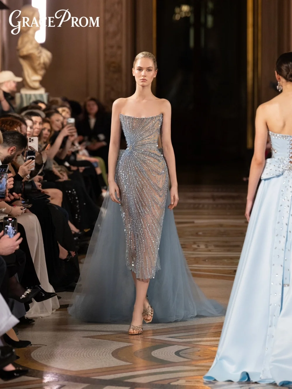 

Elegant Strapless Prom Dress Glamorous Midi Beaded Evening Gown Airy Sweetheart Tulle Overlay Party Dress Vestidos De Noche