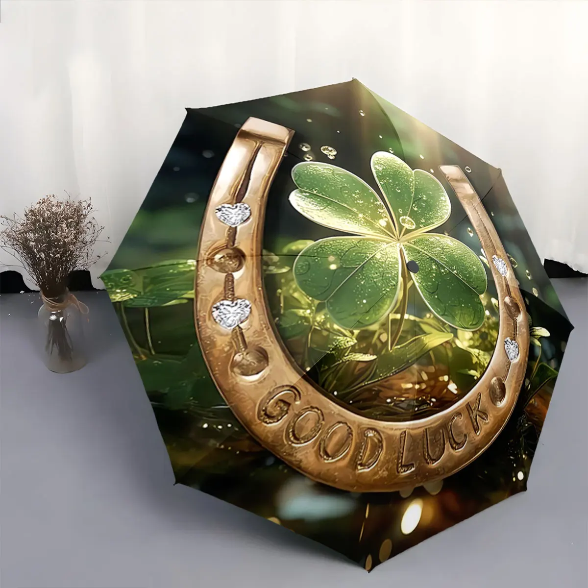 Golden Horseshoe with Clover Leaf and Good Luck Text portable waterproof sun rain umbrella for outdoor travel beach