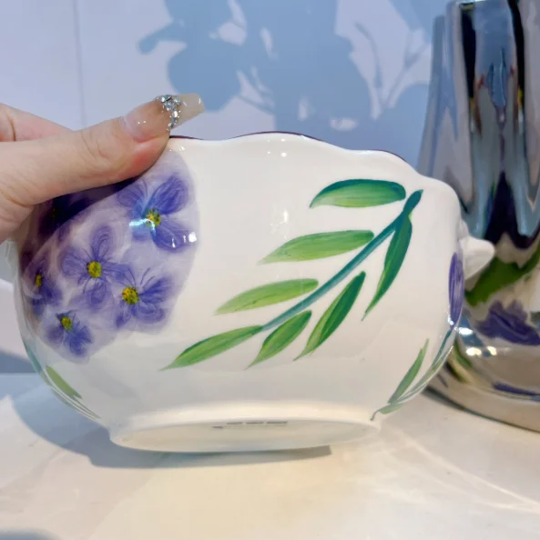 Hand-painted Hydrangea 9.5 Inch Binaural Petal Ceramic Soup Bowl