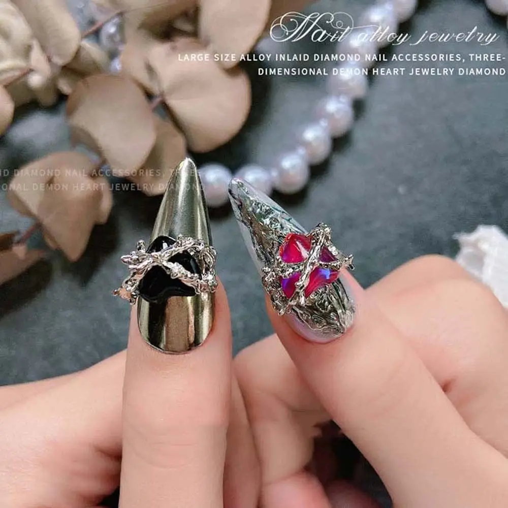 Breloques pour Nail Art, 4 pièces/ensemble, décorations d'ongles en forme de cœur d'halloween, ornements d'ongles à faire soi-même, accessoires pour ongles en forme de cœur d'halloween