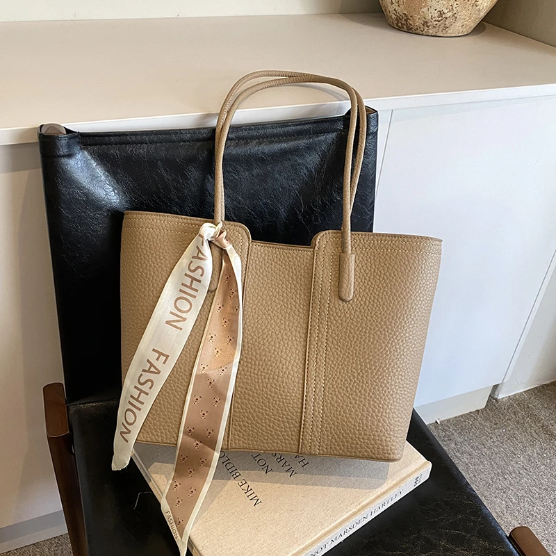 

Stylish Vintage Tote Bag With Casual Design For Women Large Capacity And Trendy Letter Logo Simple