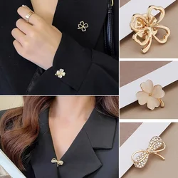 Mini Brooches for Women Girls Clover Sun Flower Bow Knot Bee Cat Anti Slip Buckle Metal Lapel Pin Wholesale Clothing Accessories