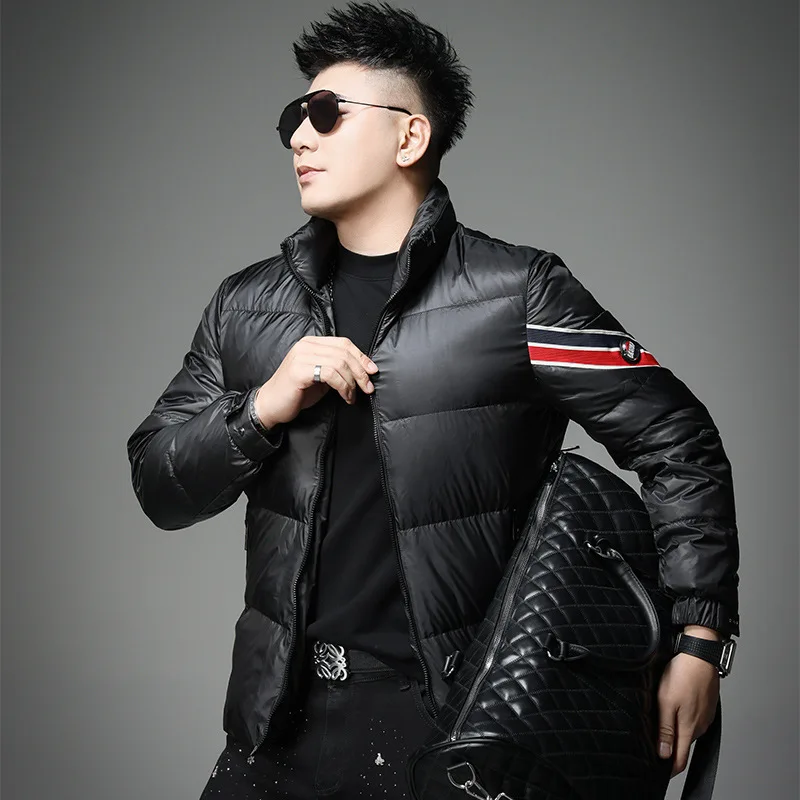 

Мужская модная утепленная зимняя пуховая куртка черного цвета, приталенная, с воротником-стойкой, теплая, современная, стильная, для повседневной носки