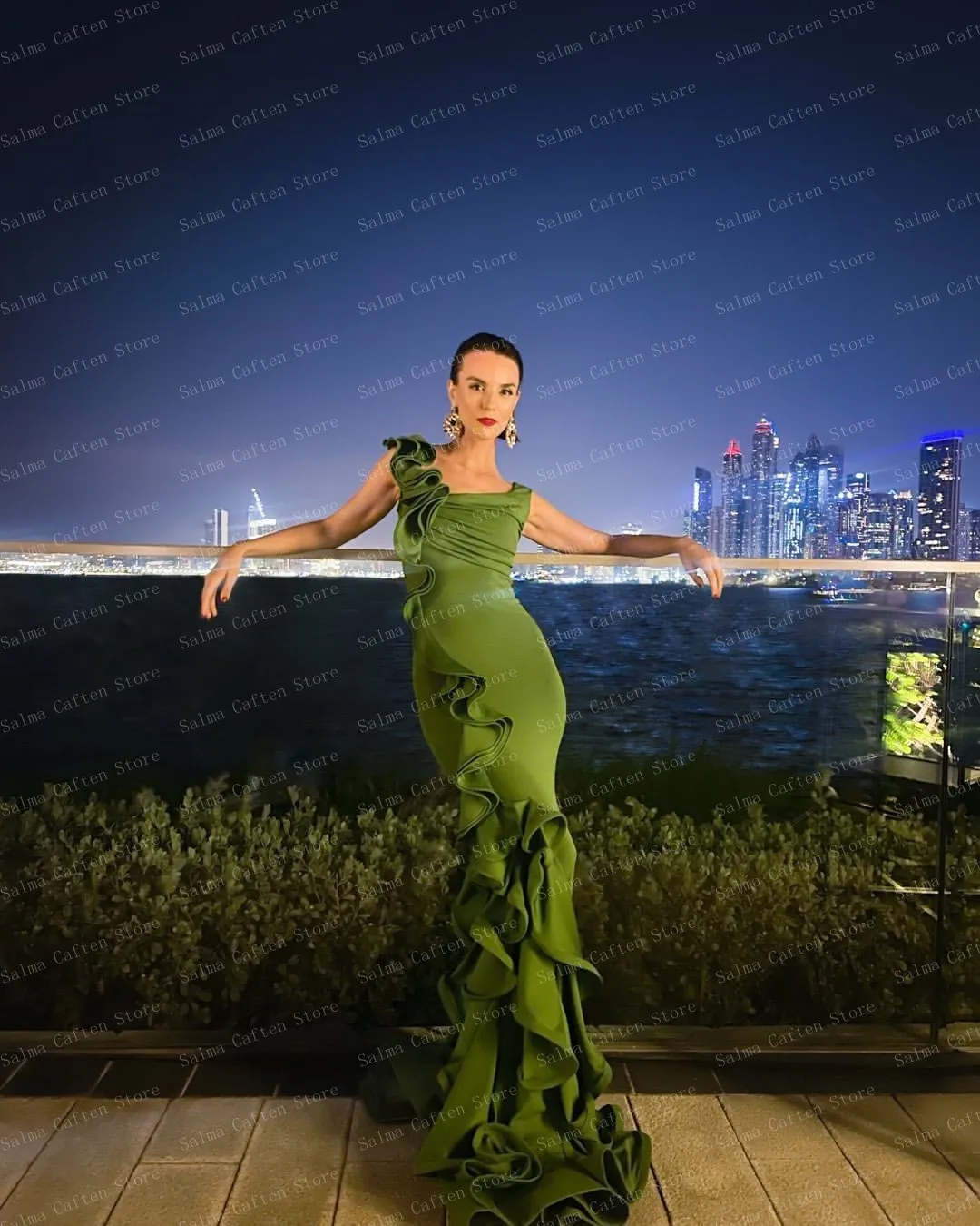 Vestido de satén con cuello cuadrado, traje de noche ajustado con volantes de tafetán, sirena, elegante, verde, Trompeta