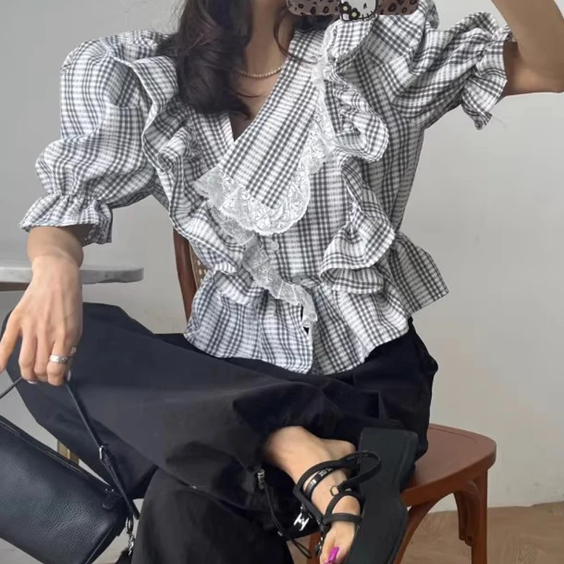 

Vintage Patchwork Lace Trim Plaid irt Waist Cinching Bubble Sve Top Summer New Sle Versatile Korean Sle Loose Fit irt