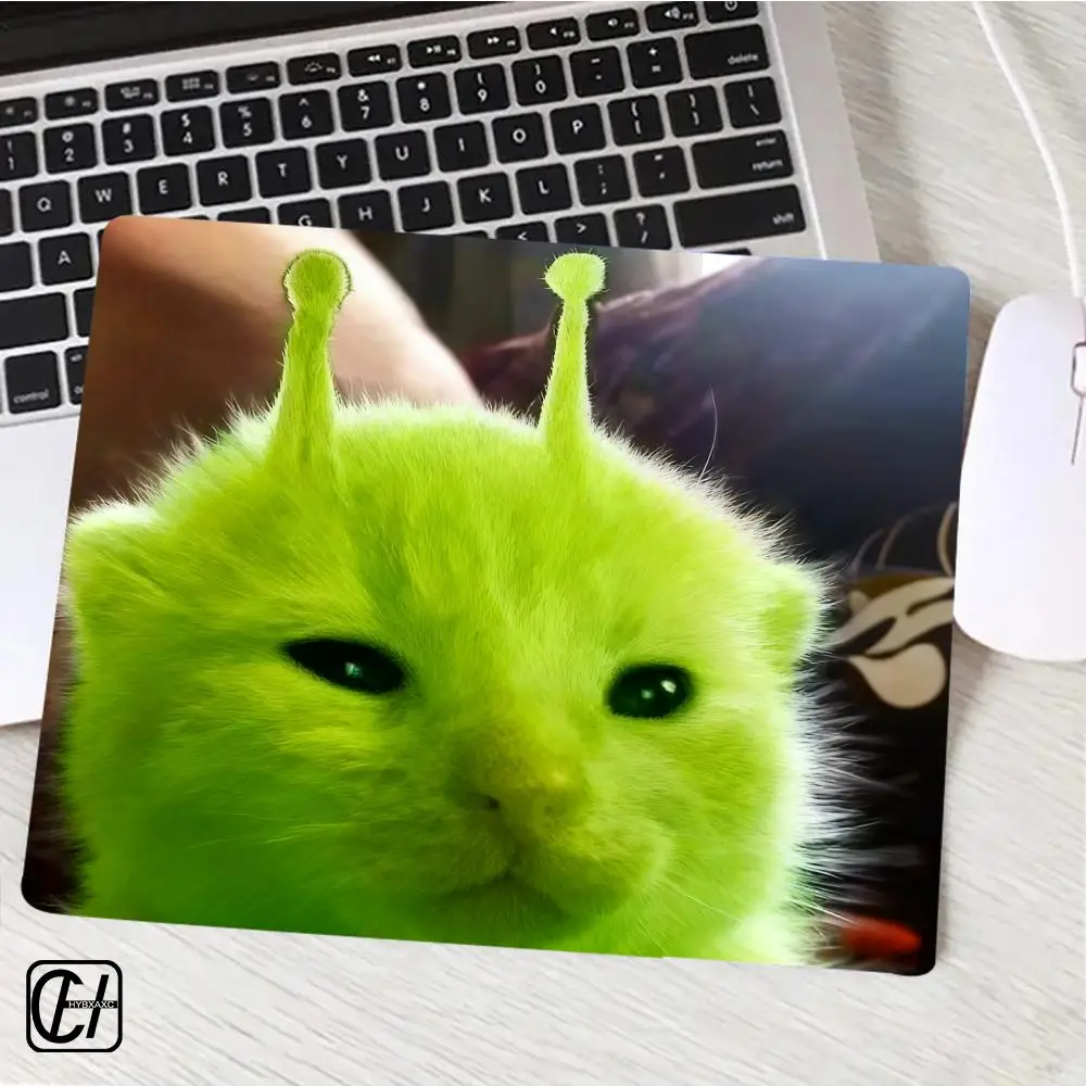 Alien Cat Meme Small Mouse Pad Gaming Laptops Mouse Pad Gamer Carpet Keyboard Mat Desk Protector Anime Cartoon Mat HYBXXC