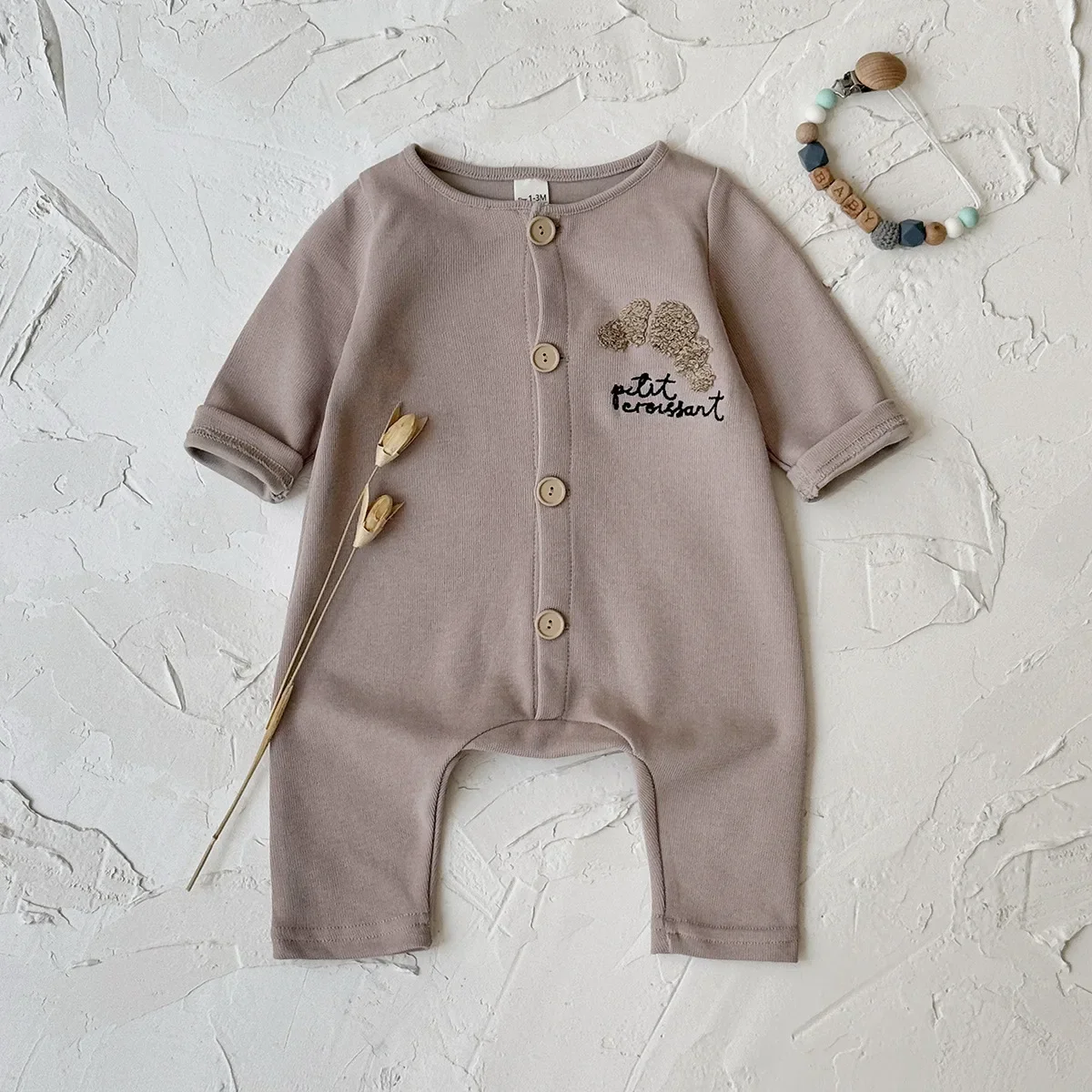

2025 Baby Clothes 0-3Y Newborn Baby Romper Letter Embroidery Round Neck Jumpsuit Soft Casual Infant Baby Girls Boy Onesie Outfit