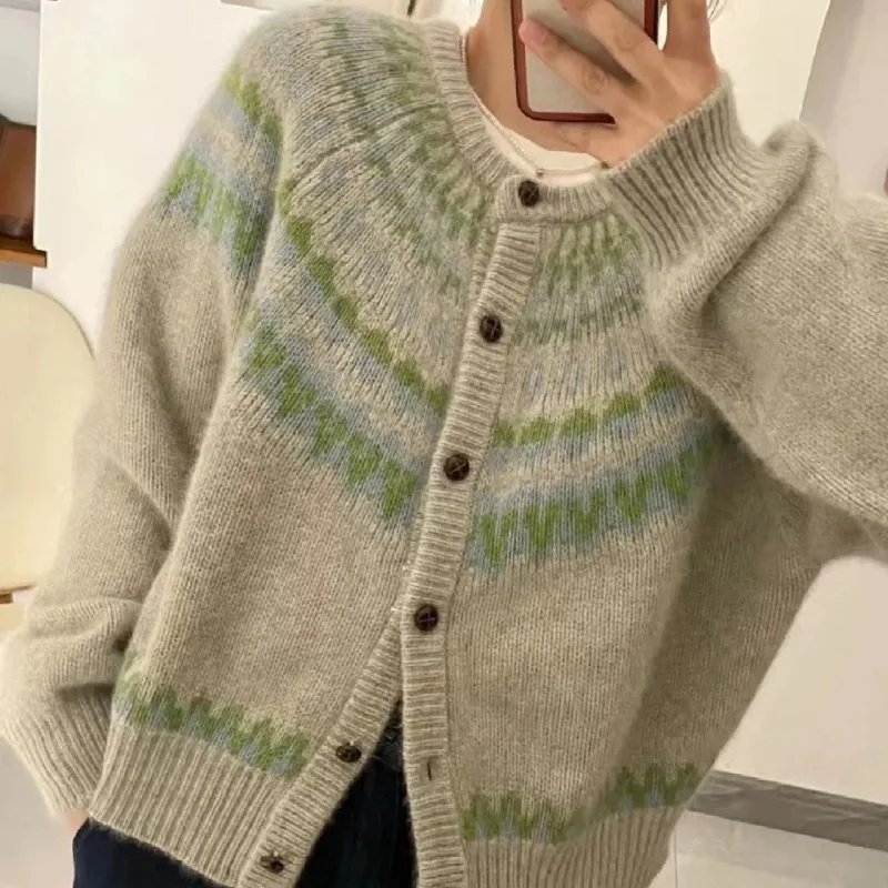 Aksamitny sweter z szopem Damska kurtka w stylu casual Delikatny temperament Montage Luźny, wszechstronny top z dzianiny Niszowy kardigan