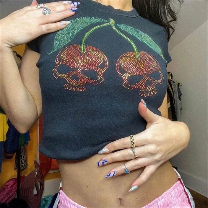 

2024 Spring New Short sleeved T-shirt for Women's Simple Cherry Water Diamond Casual Soft Hot Style Basic Umbilical Top T-shirt