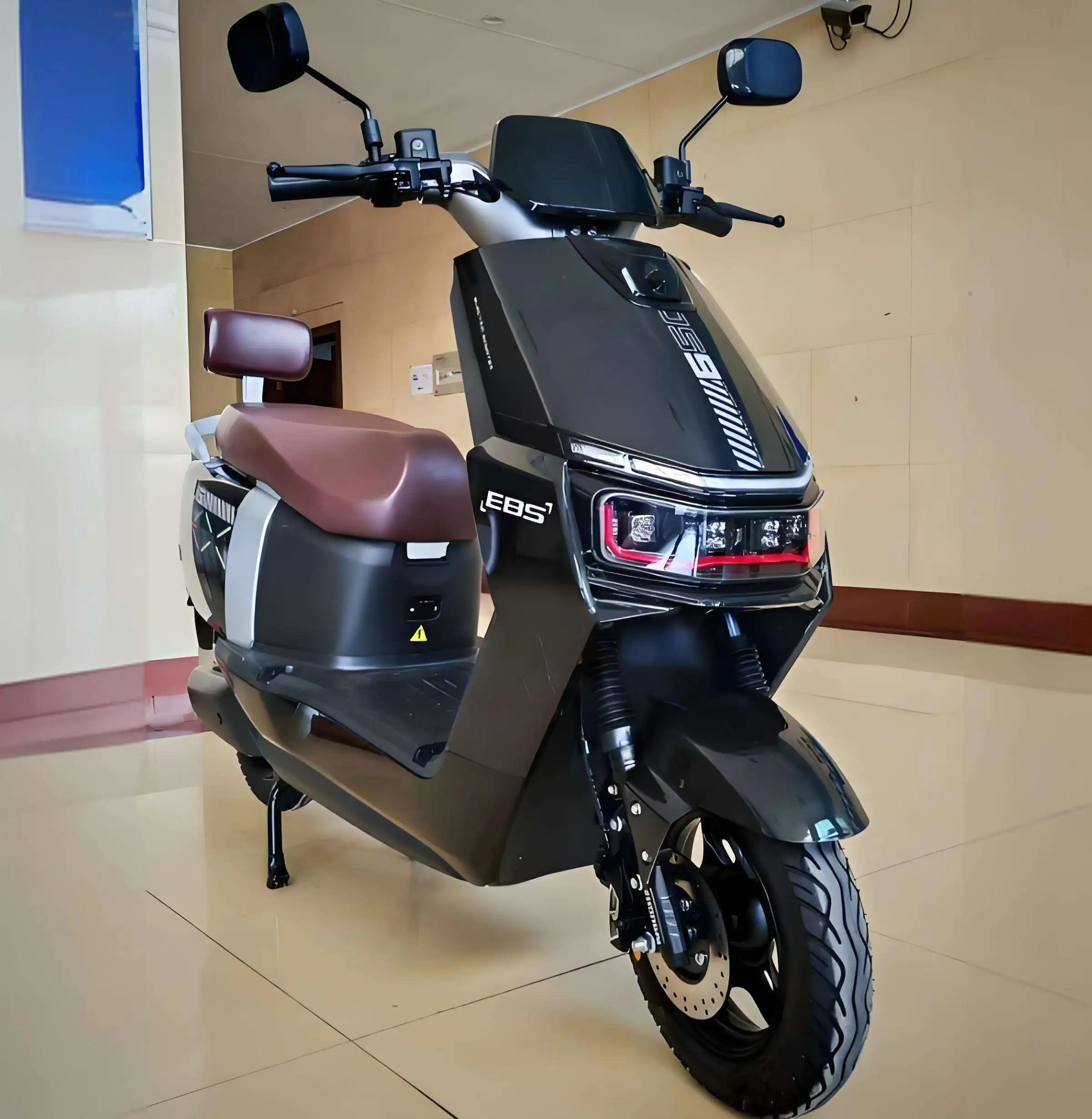 High Speed 1500W/2000W Adult Electric Motorcycle Commuter E-Moped