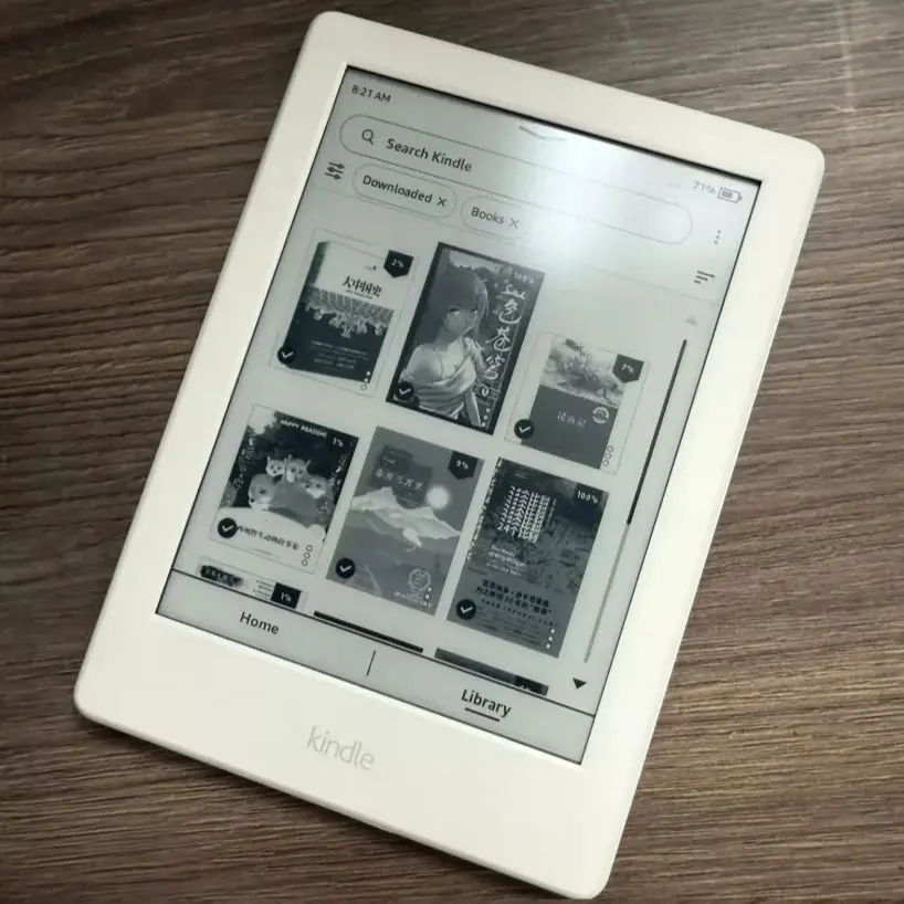 قارئ Kindle الإلكتروني المستخدم (الجيل السابق - Kindle 8th) - شاشة مقاس 6 بوصات بدون إضاءة خلفية تدعم WI-FI يدعم لغات متعددة