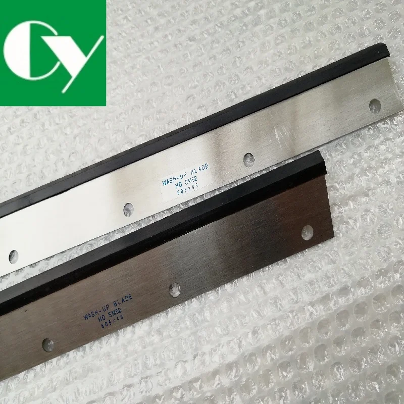 Wash-Up Blade G2.010.502 For SM52 Printing Machine Solvent Ink 605*46*0.5mm 7 Holes For Printing Parts