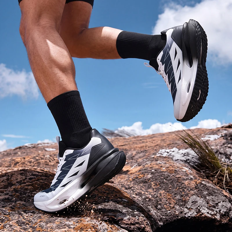 أحذية رياضية خفيفة الوزن للرجا - مراجعة Breathable Mesh Athletic Shoes وسعره