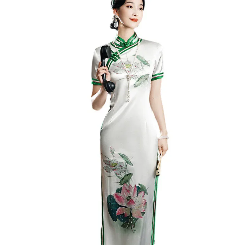 الأبيض لوتس طباعة النمط الصيني اليوسفي طوق تشيباو جديد طويل شيونغسام المرأة أنيقة تشيباو فستان بلا أكمام مثير Vestidos