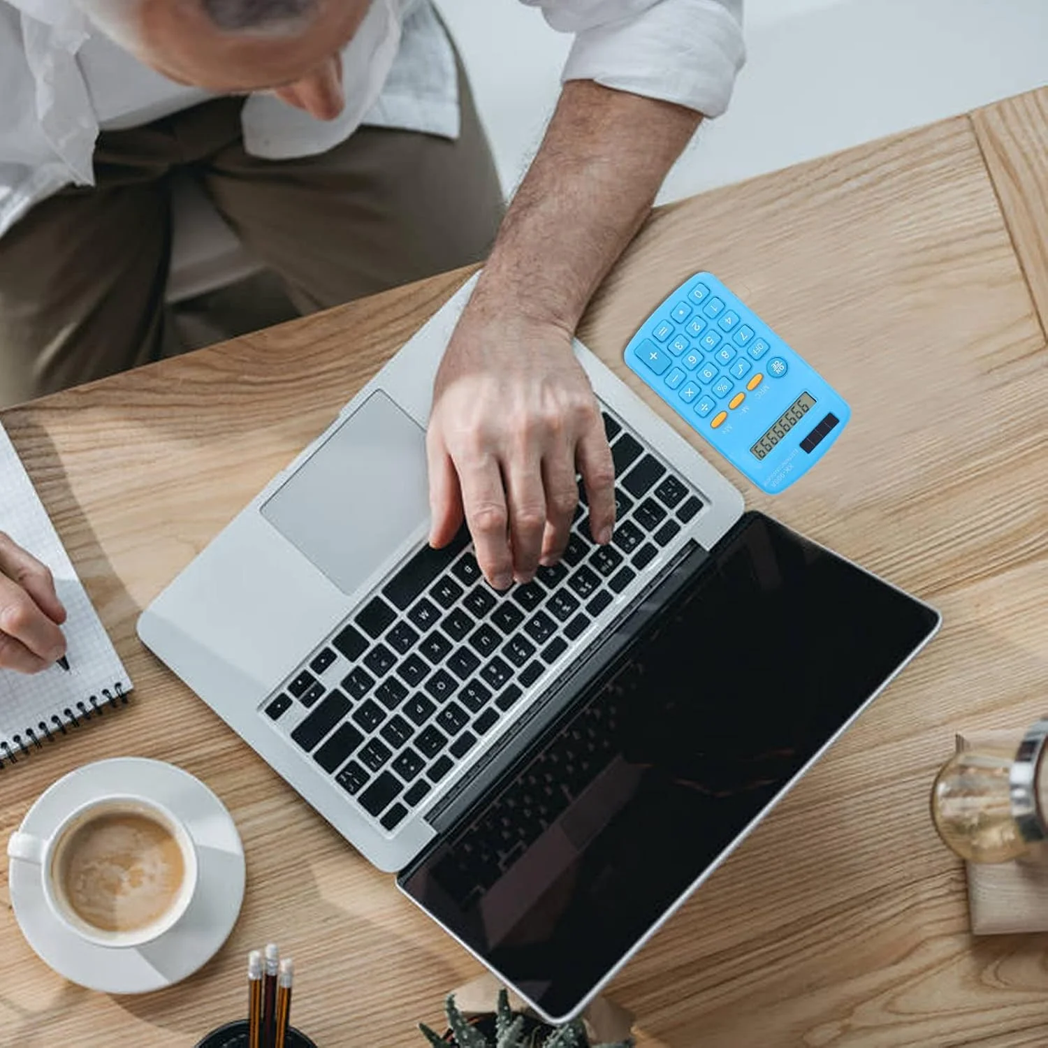 آلة حاسبة محمولة تعمل بالبطارية الشمسية مكونة من 8 أرقام مع طاقة مزدوجة وشاشة شفافة للأعمال المكتبية والمدرسة، آلة حسابية خفيفة الوزن للجيب