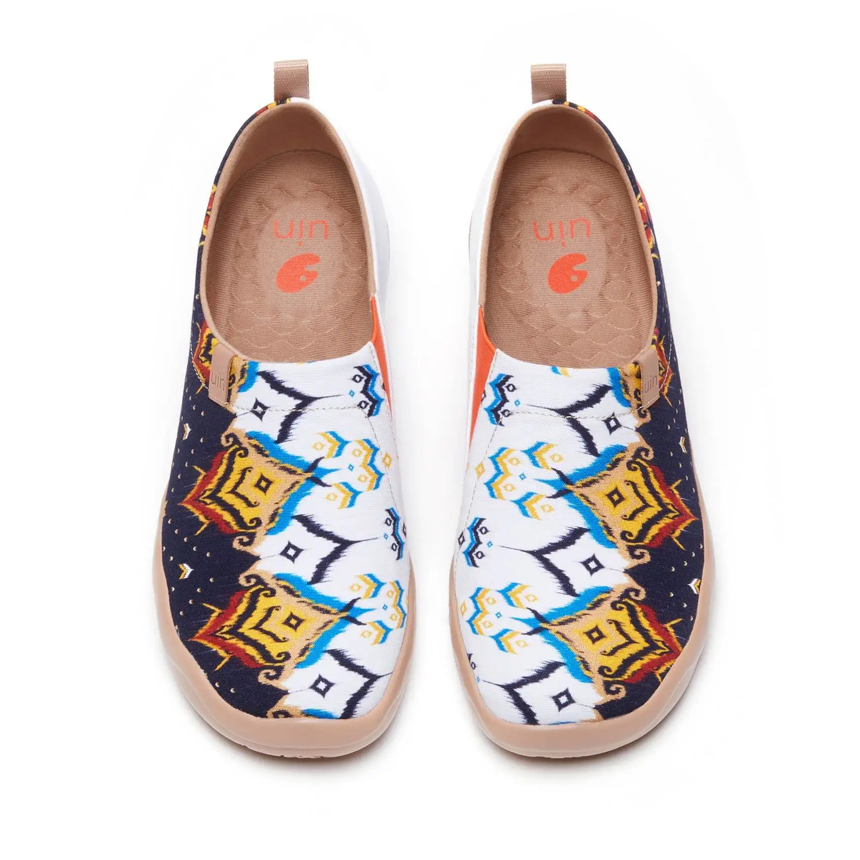 

UIN 2022 NEW Southeast Asian Style Series Men Shoes Slip On Art Painted Comfort Round Toe Shoes Summer Man Sneaker