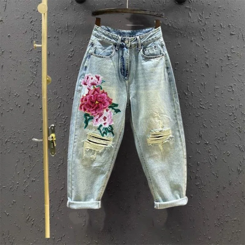 

Floral Embroidery Denim Pants 2025 Spring Summer New Fasshion Casual Women Pants Vintage Holes Jeans For Women