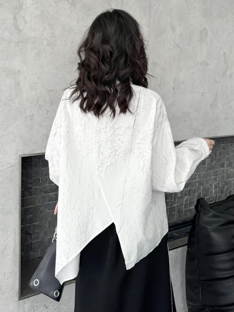 [EAM] Women Black Irregular Hem Pleated Big Size Blouse New Lapel Long Sleeve Shirt Fashion Tide Spring Autumn 2024 1DH4595