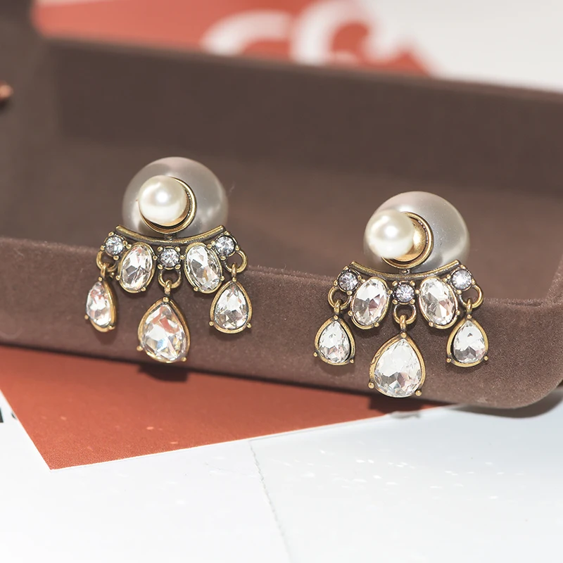 

Retro earrings light luxury high sense size pearl rear stud earrings