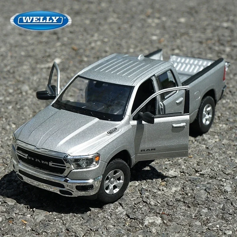 1:27 WELLY Dodge 2019 RAM 1500 Alloy Pickup Truck Model Diecast Metal Off-road Vehicles Car Model Simulation Collection Boy Gift