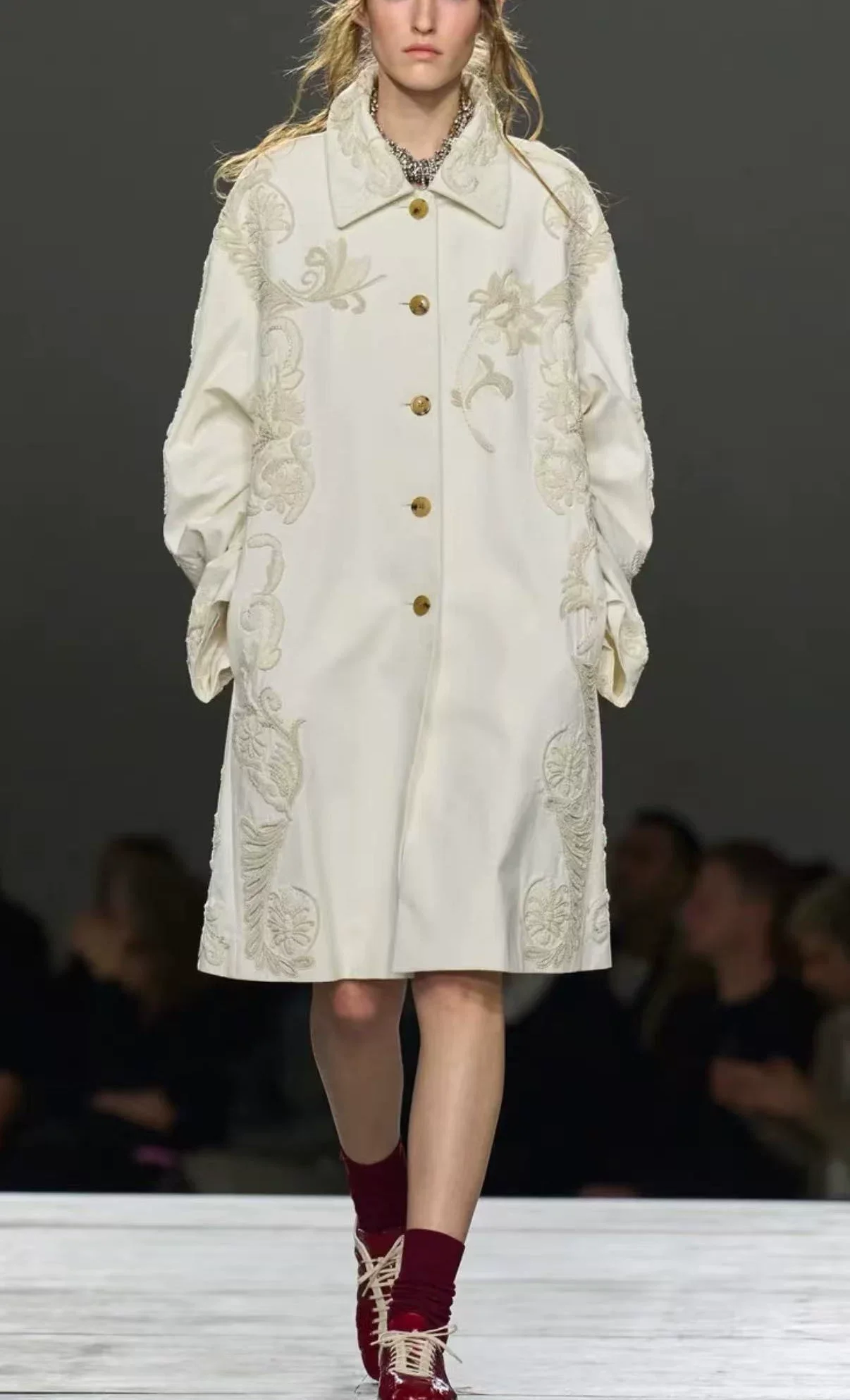 Designer Embroidered Silk Blend Long Coat Women Haute Couture Ivory White Turn-Down Collar Luxury Overcoat