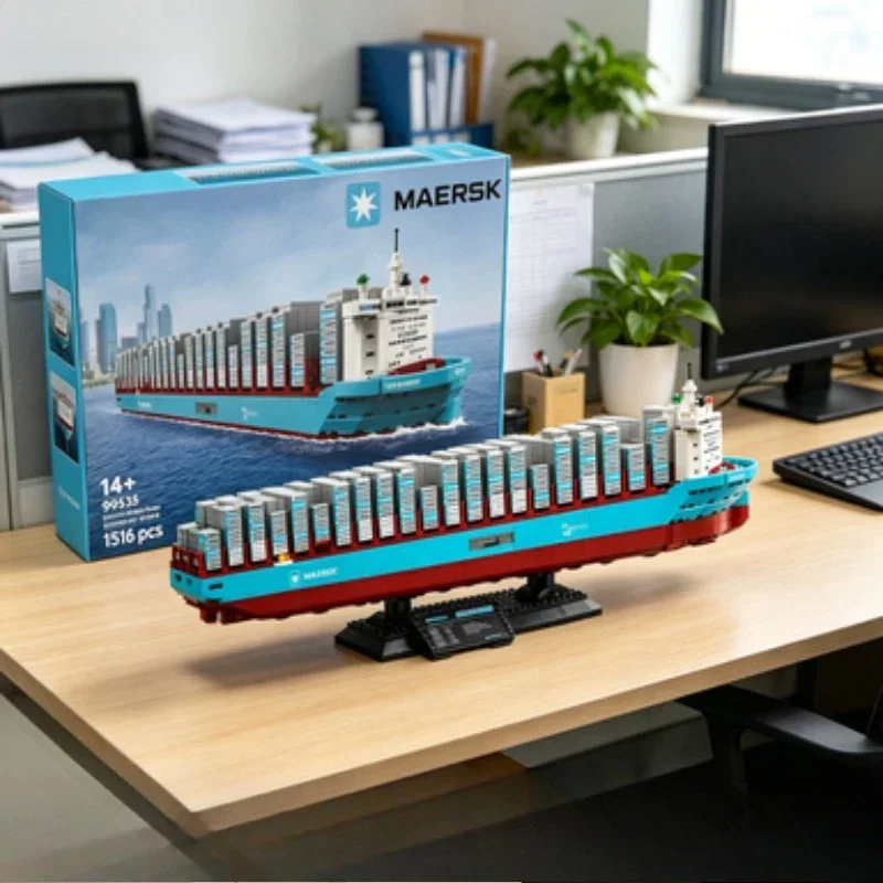 Bandai 40955 Navio Contêiner Maersk com Design de Combustível Duplo, Blocos de Montar, Presente para Festas e Celebrações, compatível com peças LEGO