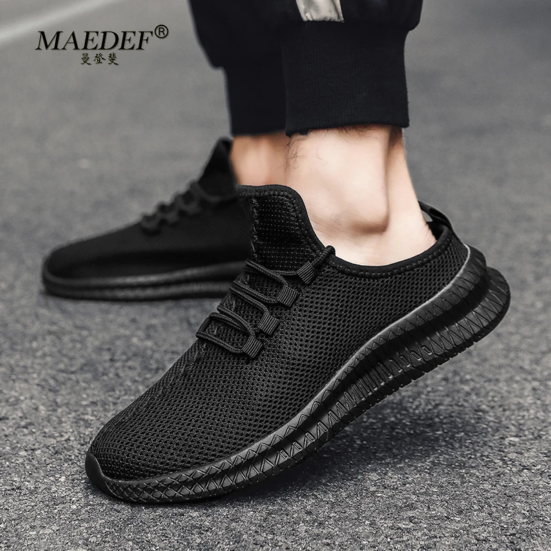 MAEDEF-zapatos planos ligeros de punta redonda para hombre, zapatillas suaves para exteriores, de alta calidad, de verano, de malla transpirable