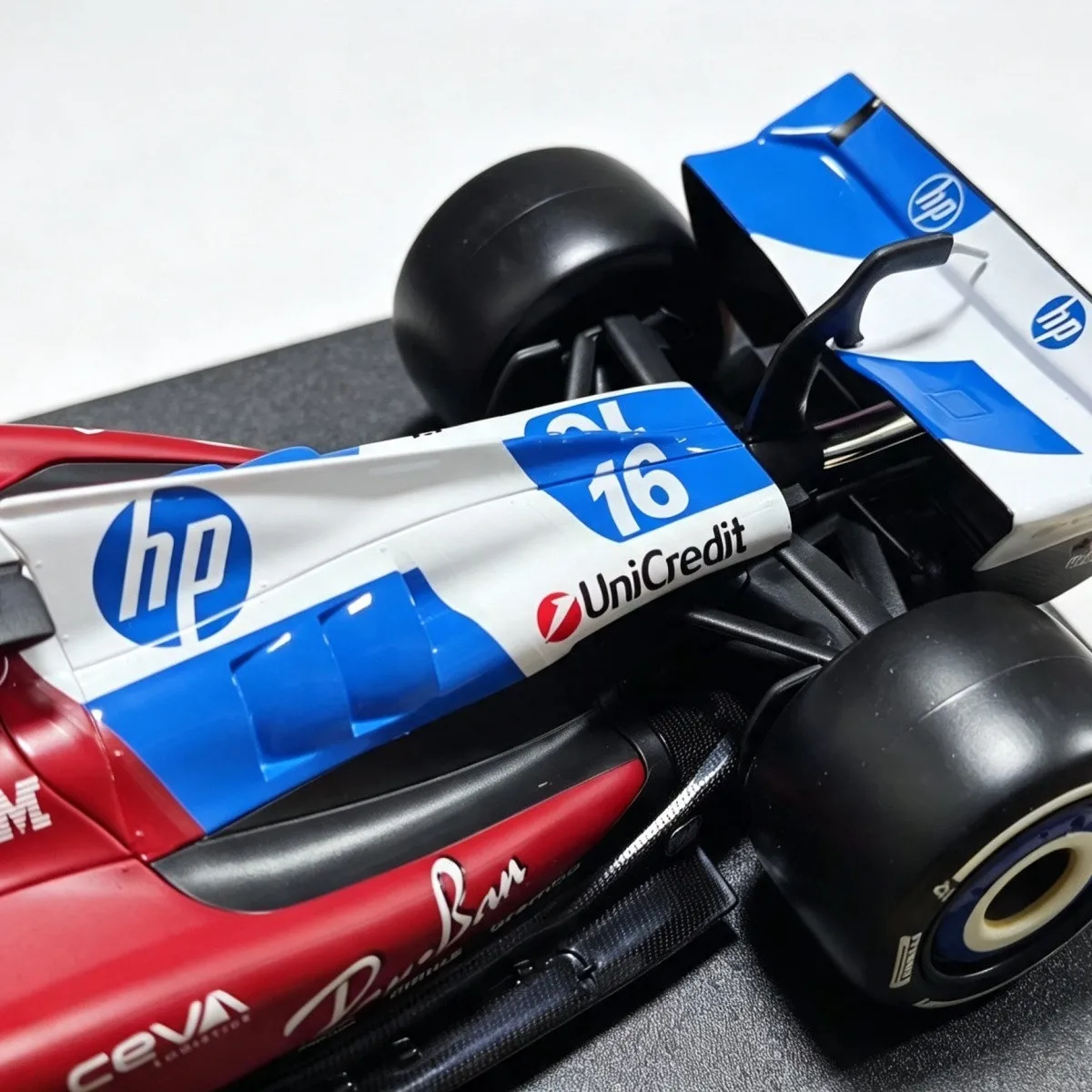 Bburago 1:18 Ferrari SF25 2025 Miami GP F1 Racing Car #16 Leclerc #44 Hamilton Alloy Diecast Model Collectible Hobby Gift