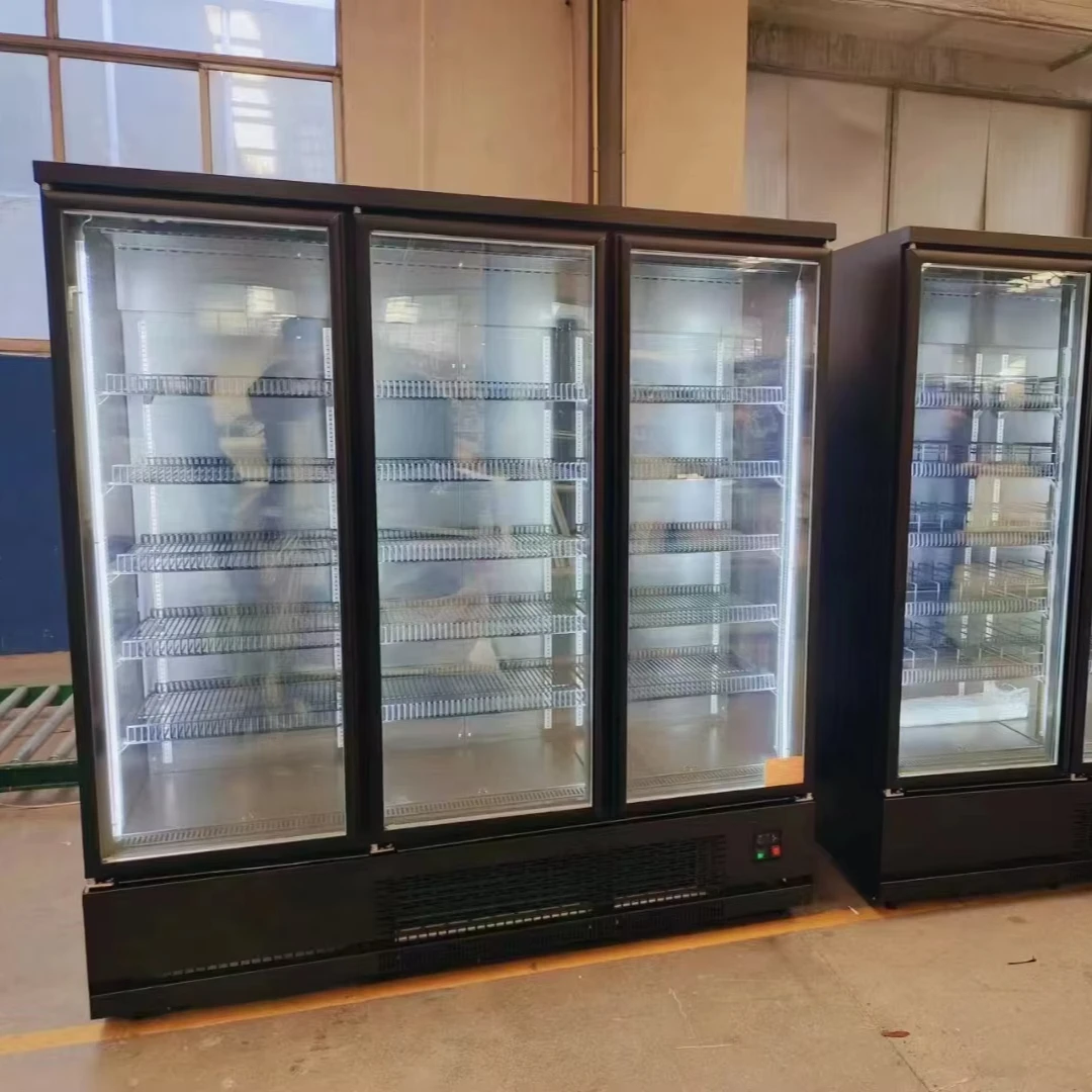 باب زجاجي، سوبر ماركت، مبردات النبيذ والمشروبات، ثلاجة مستقيمة مثبتة على السفلي
