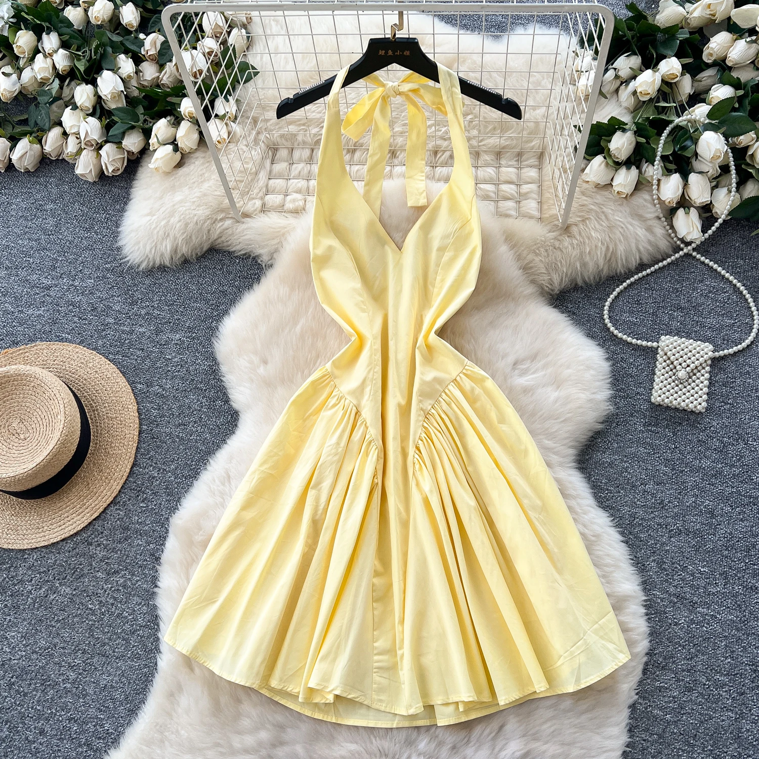 Elegancka, seksowna sukienka mini w stylu boho z dekoltem w serek, słodkim wiązaniem na szyi, w kształcie litery A, idealna na lato.