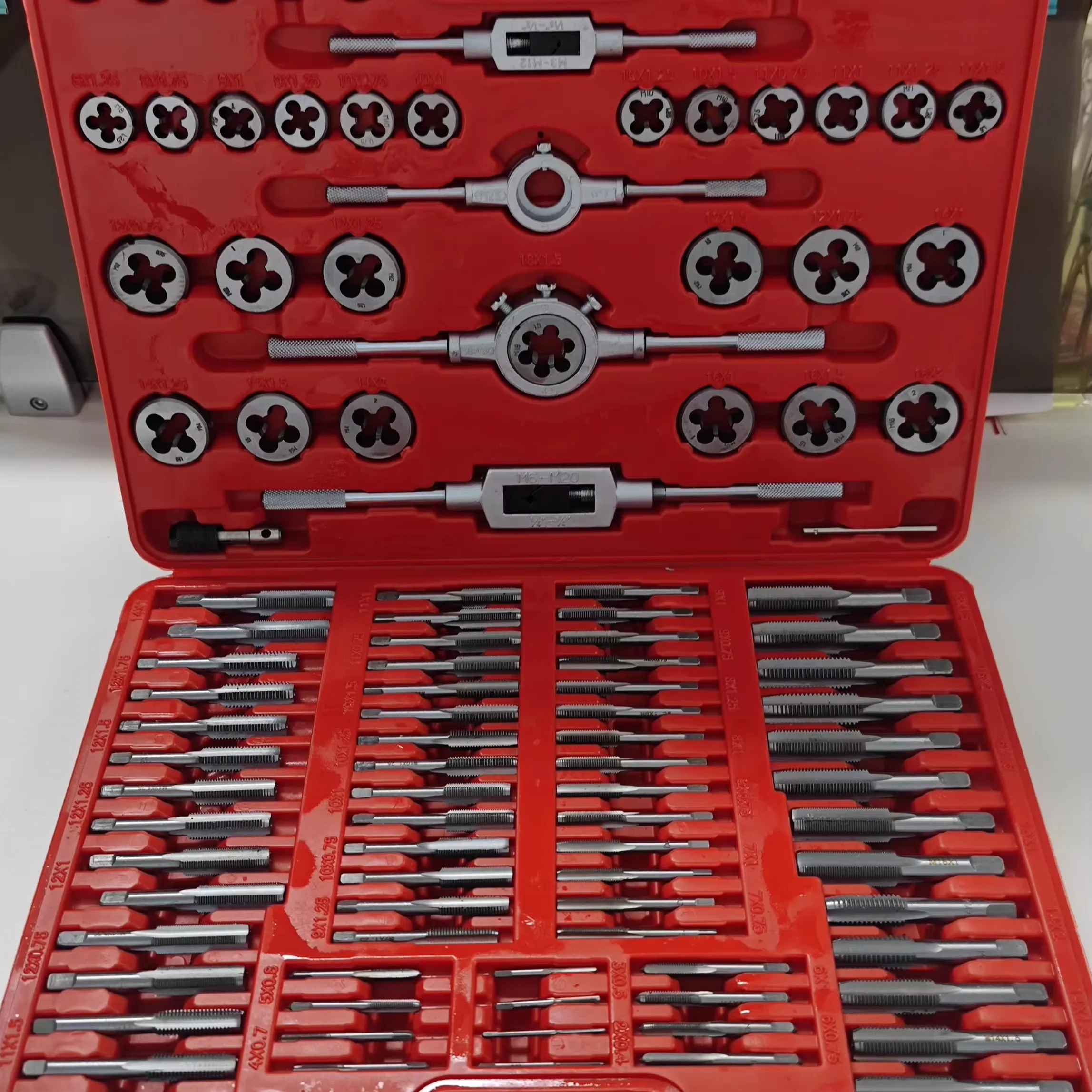 

110-Piece main tap and die set Metric M2-M18 precision cutting thread tool with handle