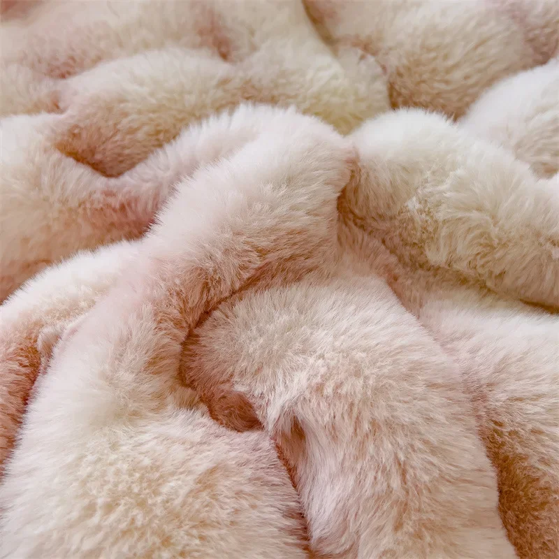 Winter Gradient Color Bubble Thickening Rabbit Rabbit Fur, Grass, Milk, Four Piece Set of Coral Fleece, Warm Bed Sheet and Quilt