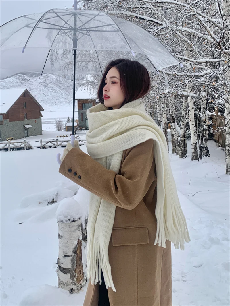 Korean Style Knitted Scarf Women\'s Winter 2024 New Solid Color Student Long Warm Neckerchief Thick Tassel Fashion Luxury