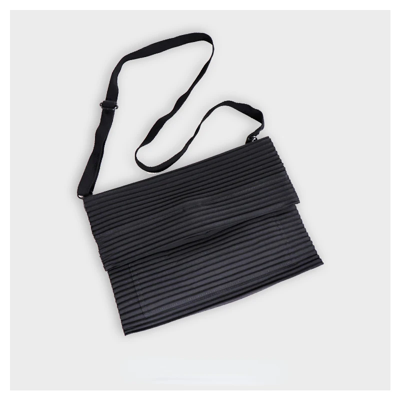 YUDX Miyake Pleated Canvas 2023 New Casual Solid Color Folding Bag Messenger Bag HOT SELLING IN STOCK