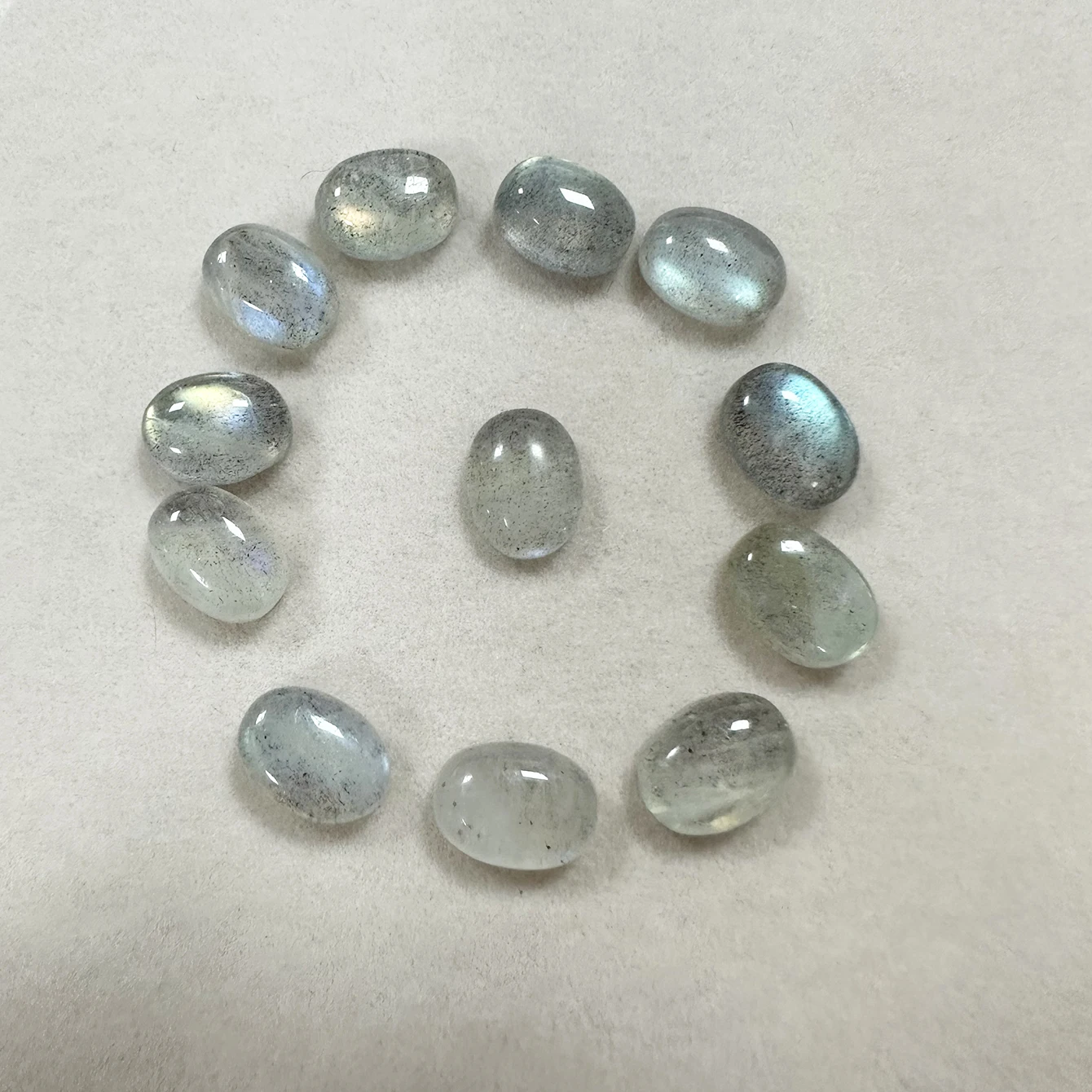 Venta al por mayor de fábrica, piedra Natural suelta ovalada 7*5/8*6/9*7/10*8, piedra lunar para anillo, pendiente, collar, colgantes, accesorios de joyería DIY