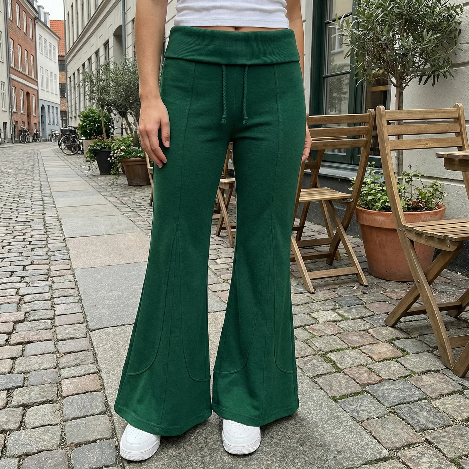 

Новые женские брюки-клеш 2026 года: модные однотонные повседневные брюки с завязками и отворотами на талии для весны и осени