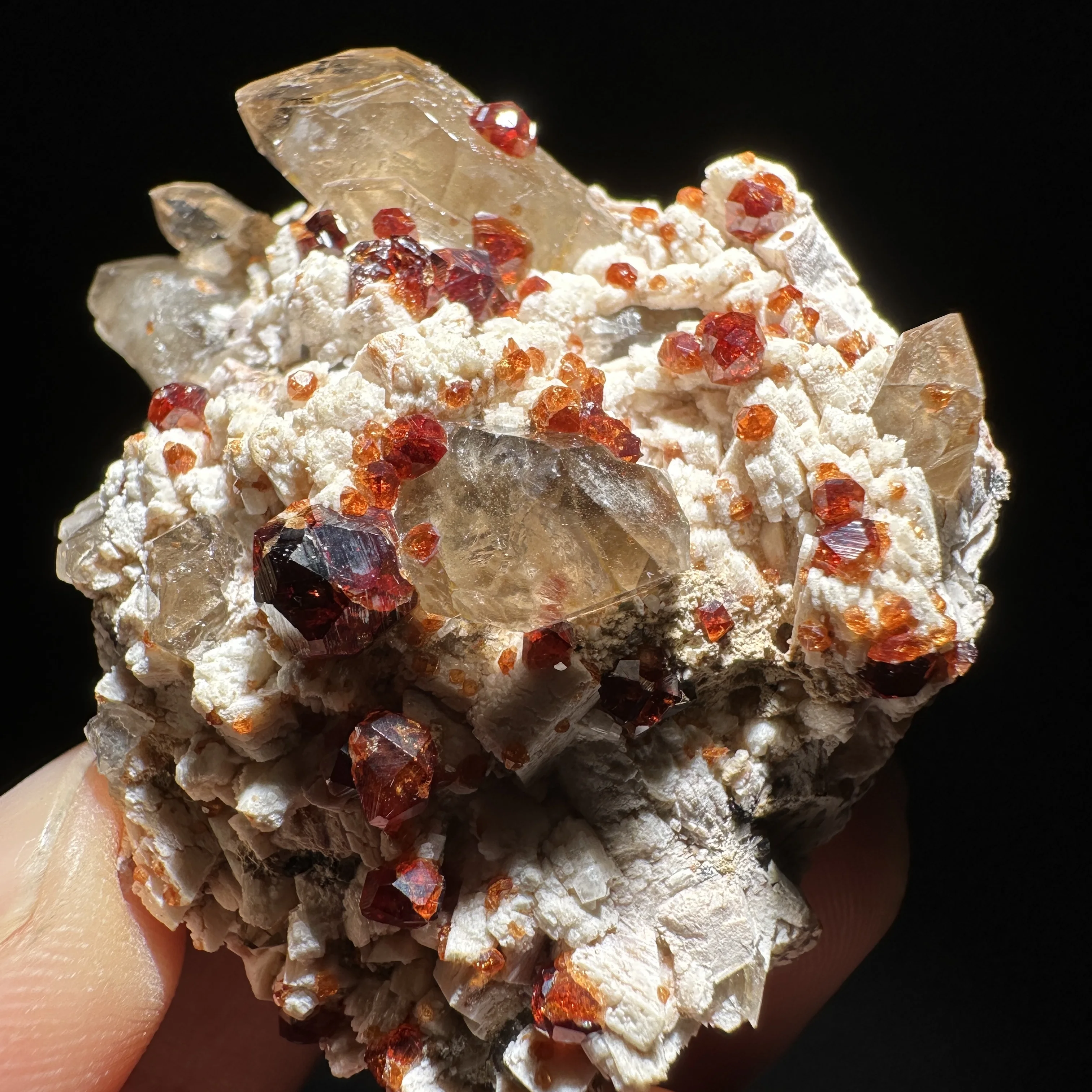 Natural garnet rough crystal mineral specimen quartz cure specimen gem collectibles