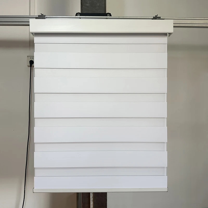 2025年ローラーシェードコンポーネント ゼブラブラインド カセット アルミカーテン 電動電動トラック チューブ コルティナ 巻き上げ式