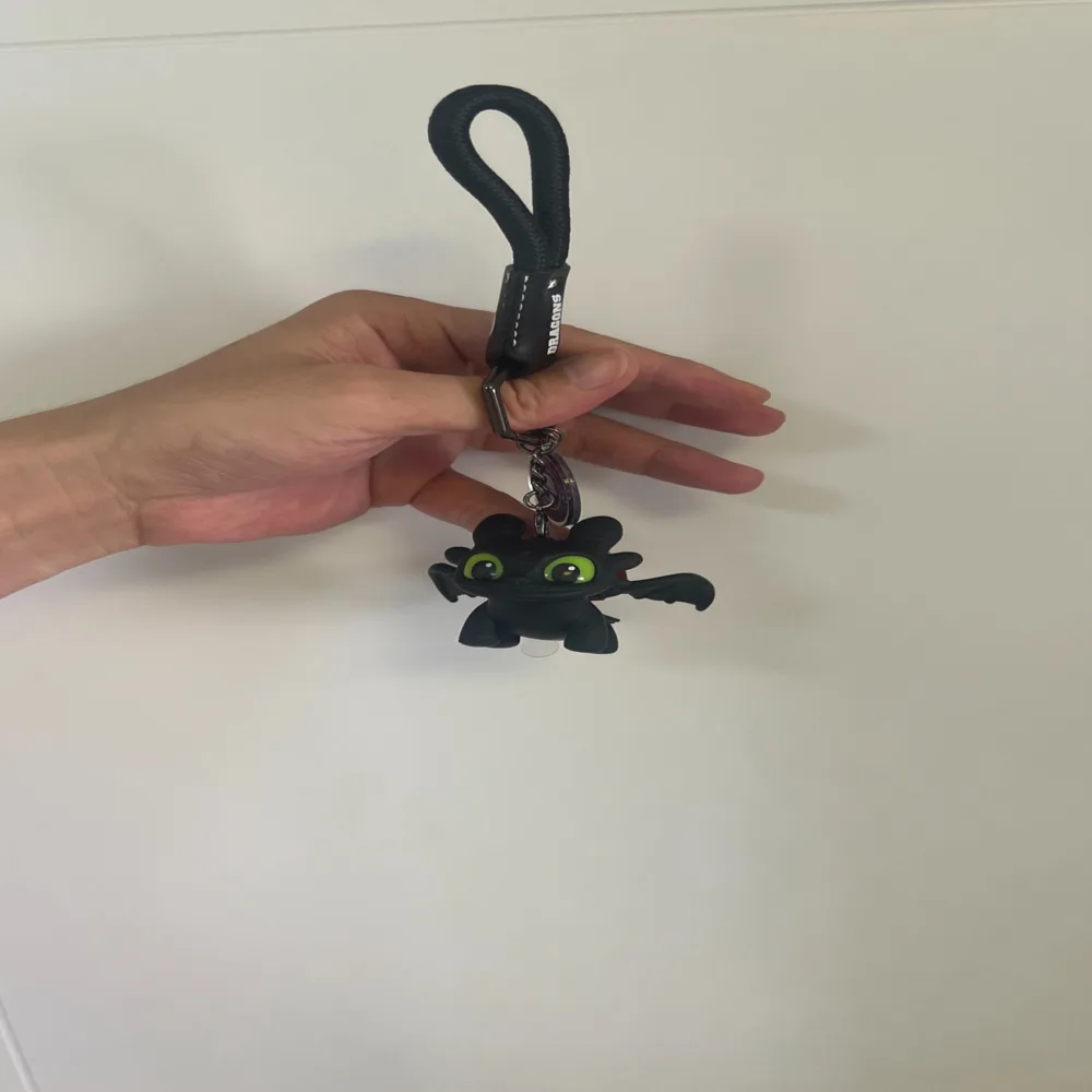 Potdemiel Dreamworks Dragons Toothless Light Fury Plush Keychain Soft Stuffed Doll Bag Charm Cartoon Pendant for Couples Gift view 2