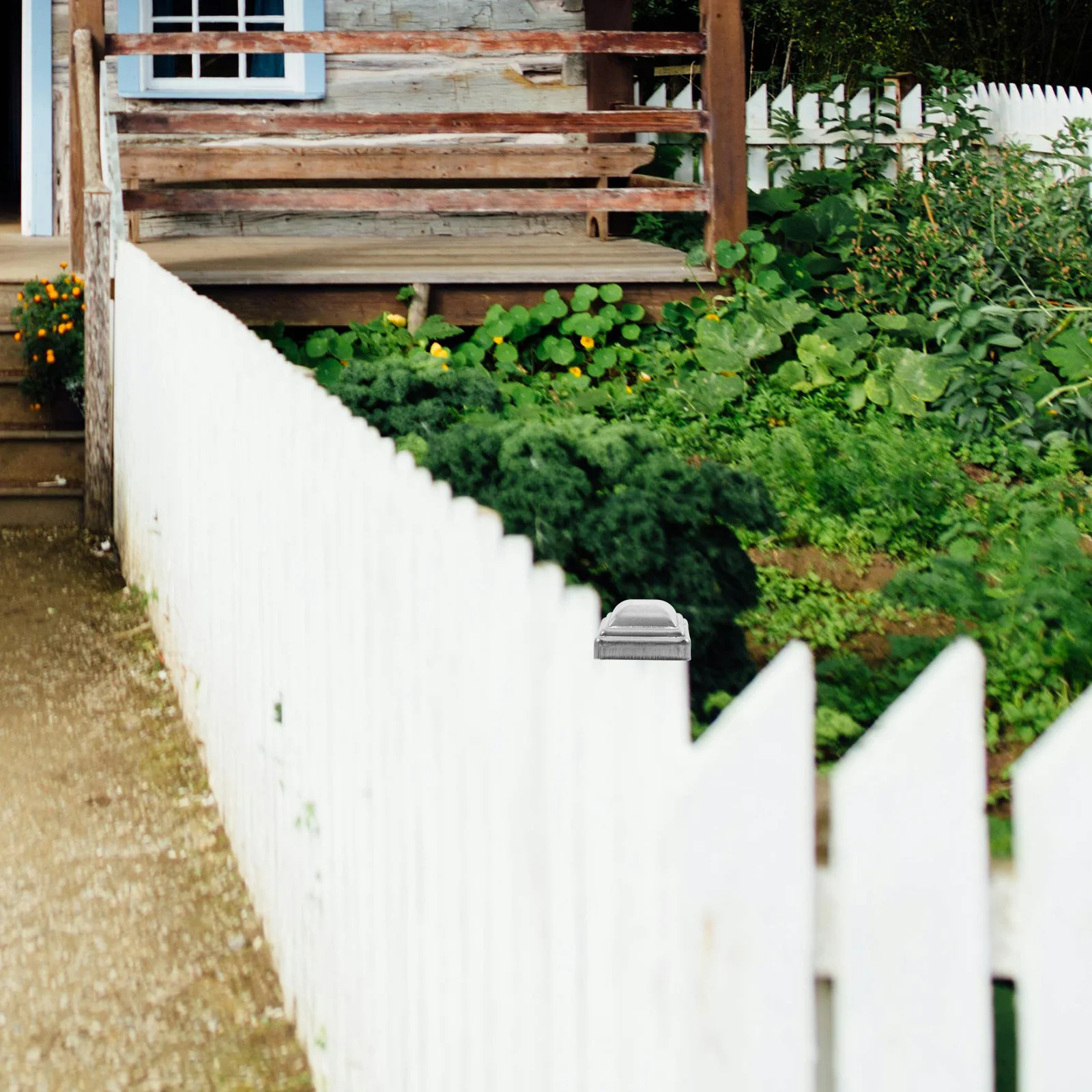 

20Pcs Square Metal Fence Post Caps Corrosion Resistant Iron Decorative Covers for Deck Railing Guardrail Outdoor Use