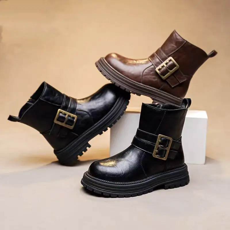 

Кожаные ботинки на теплой подкладке для маленьких девочек с пряжками, новинка 2024, зимние детские ботильоны, нескользящие простые ботинки для рождественской вечеринки