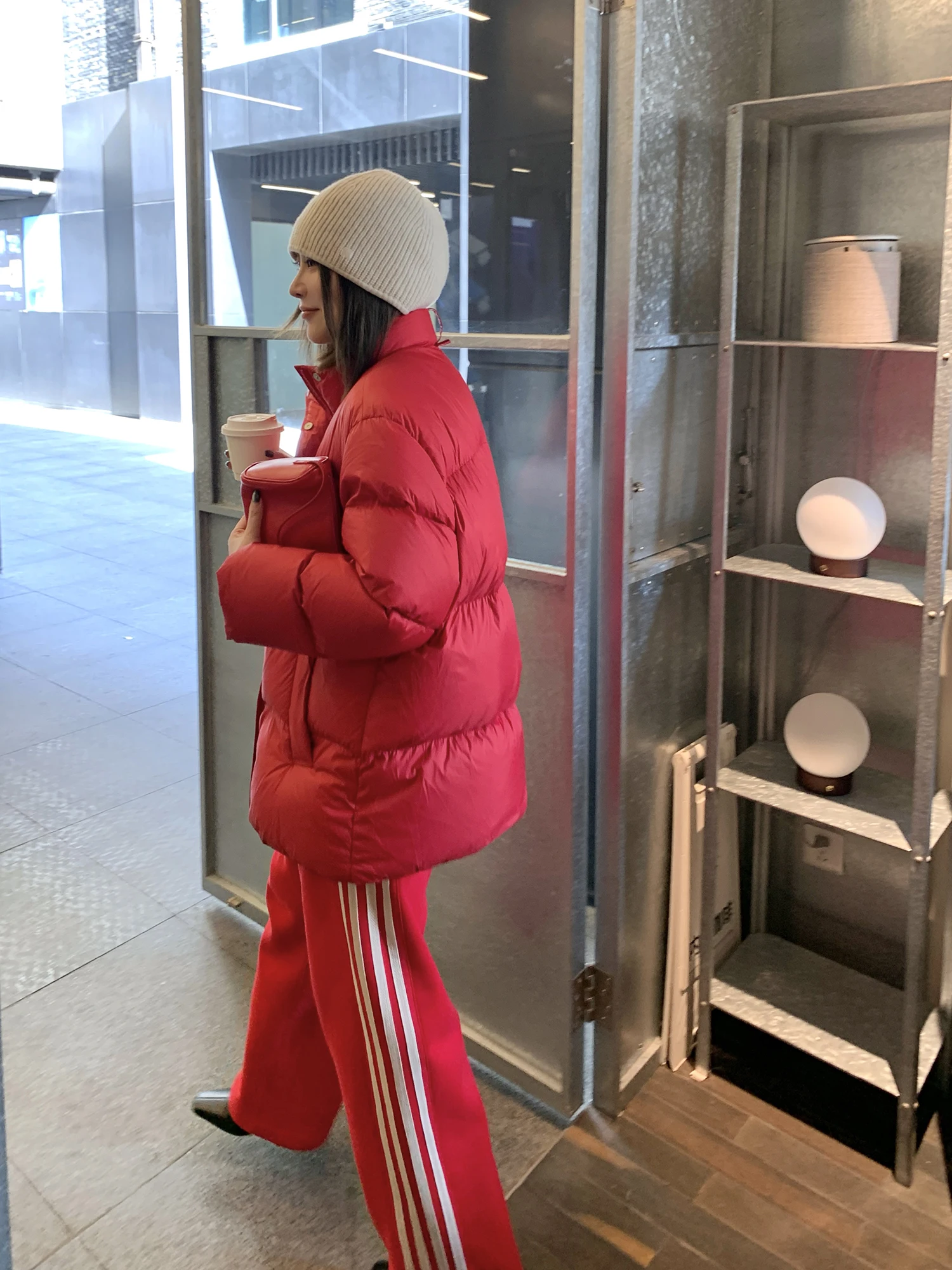 

SukiiRED Hungarian 90 White Du down Mid-Length Jaet Women's Winter Warmth Windproof Faionable Zipper Closure Thiened