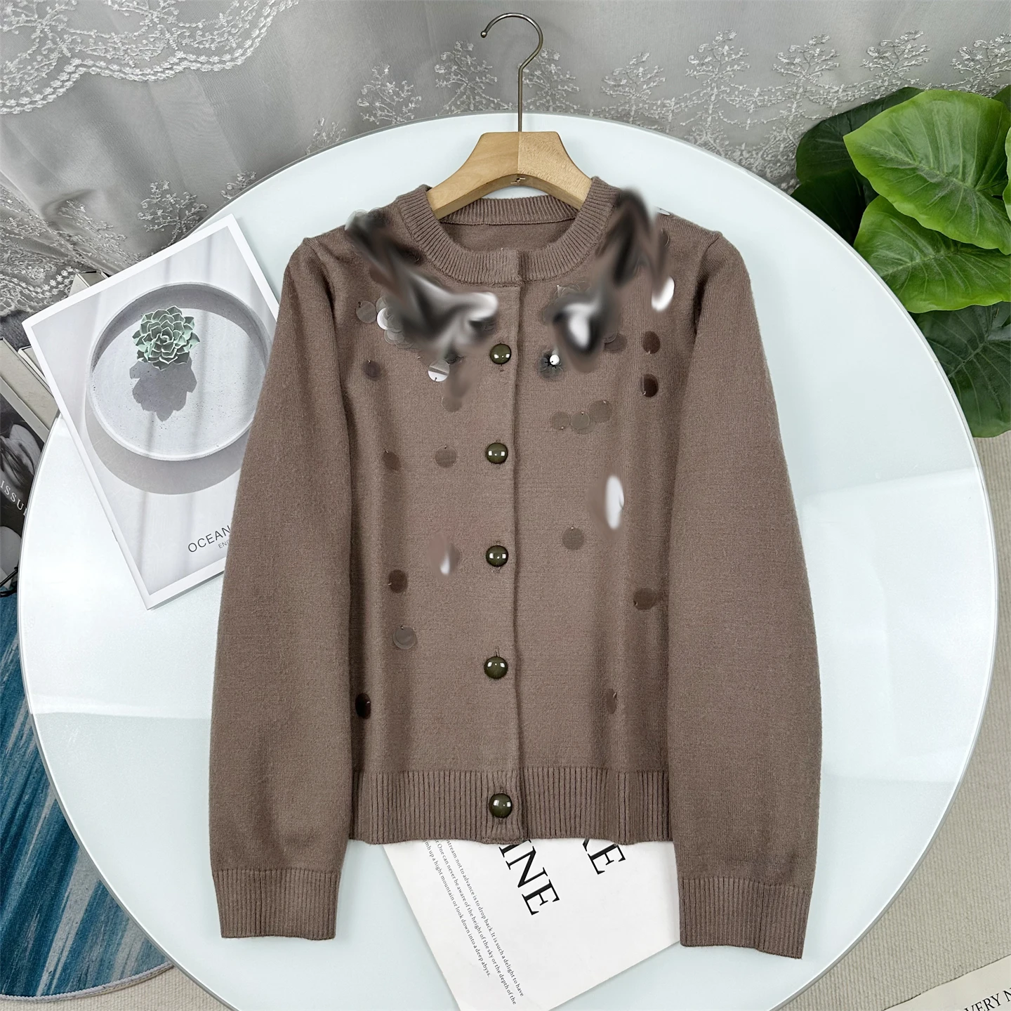 

Elegant round Neck Knitted Cardigan Women's Jacket New Autumn 2025 Sequin Flower Decoration Open Style Fashionable Top