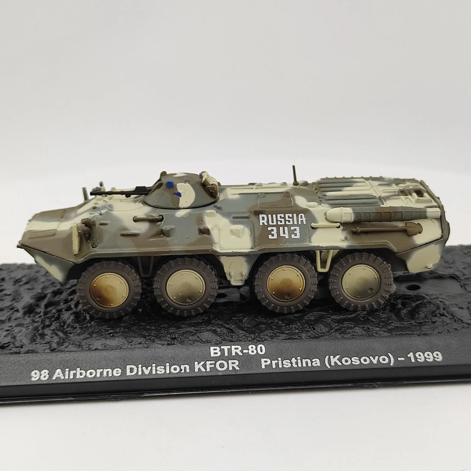 دييكاست IXO 1:72 مقياس BTR80 الناقل المدرع الناتو رسمت ثمانية عجلات سبيكة خزان نموذج تحصيل لعبة هدية تذكارية العرض
