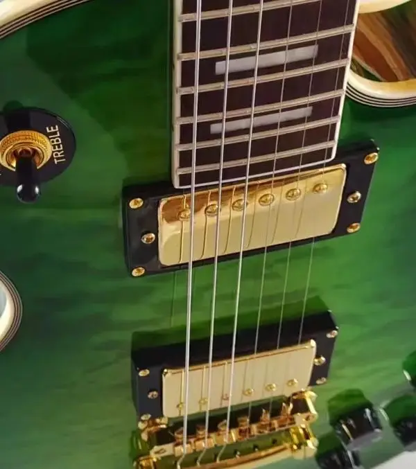 Customized electric guitar, emerald green flowers, gold accessories, lightning package