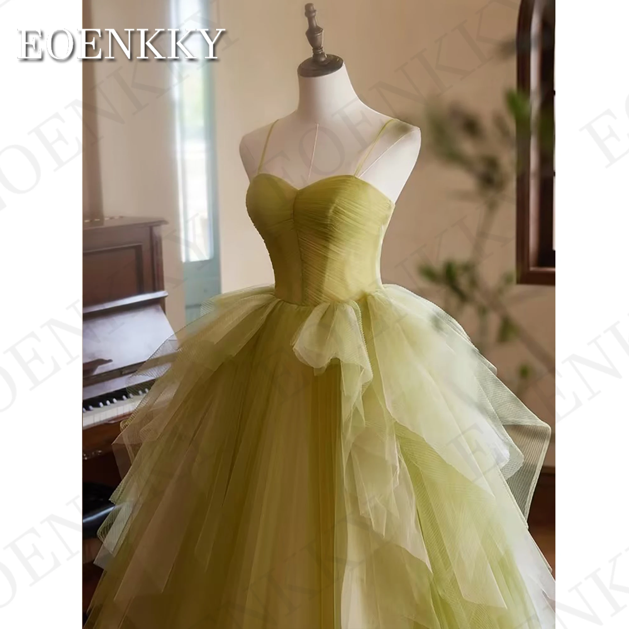 Groene A Line Tulle Prom-jurk Spaghettibandjes lieverd afstudeerjurk open rug Celebrity Sweep Train Groen A Lijn Tule Prom Jurk Spaghetti Straps Sweetheart Graduatie Jurk Open Terug Celebrity Sweep Train