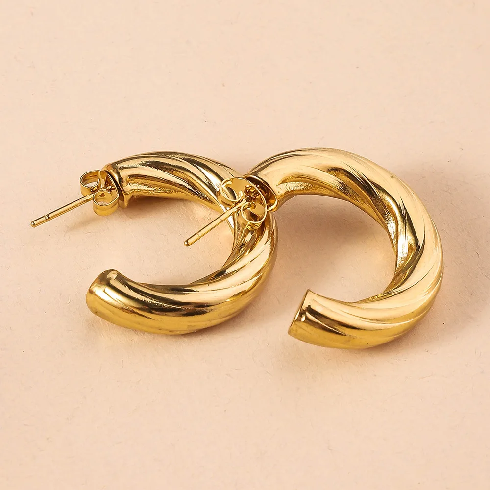 

French Luxury Ins Golden Stainless Steel Hoop Earrings With Striped C-shaped Earrings, Non Fade Women's Party Gifts