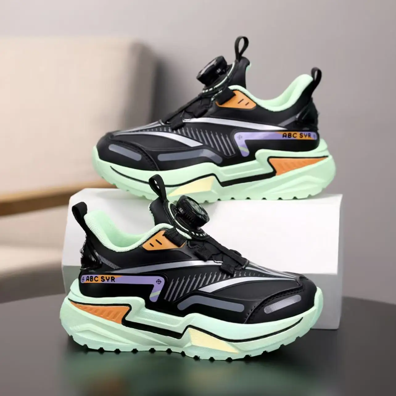 

Детская спортивная обувь, кожаная повседневная удобная мягкая теннисная обувь для студентов, универсальные новые амортизирующие кроссовки для бега